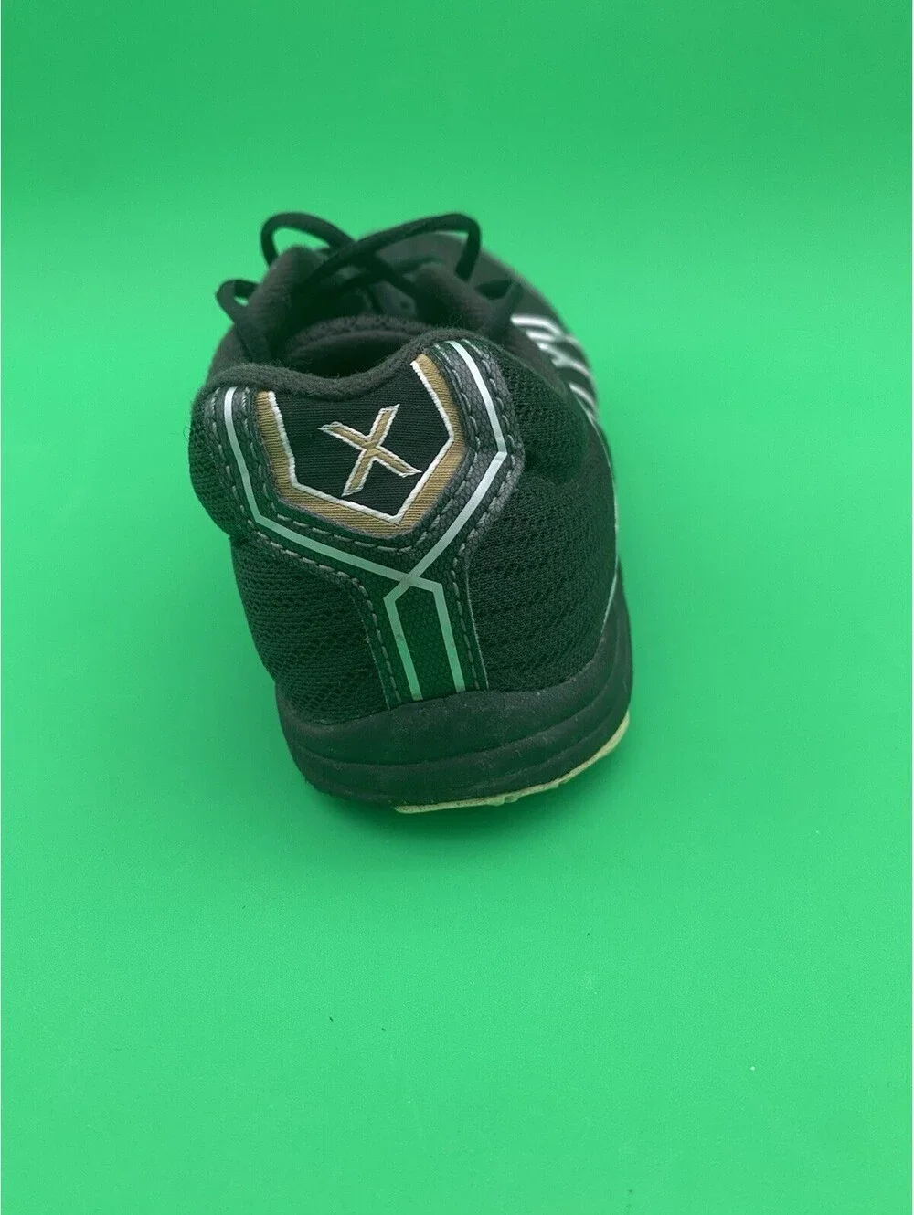 Brooks Track & Field Men's Size 9 Black Mach X Track Shoes - No Spikes